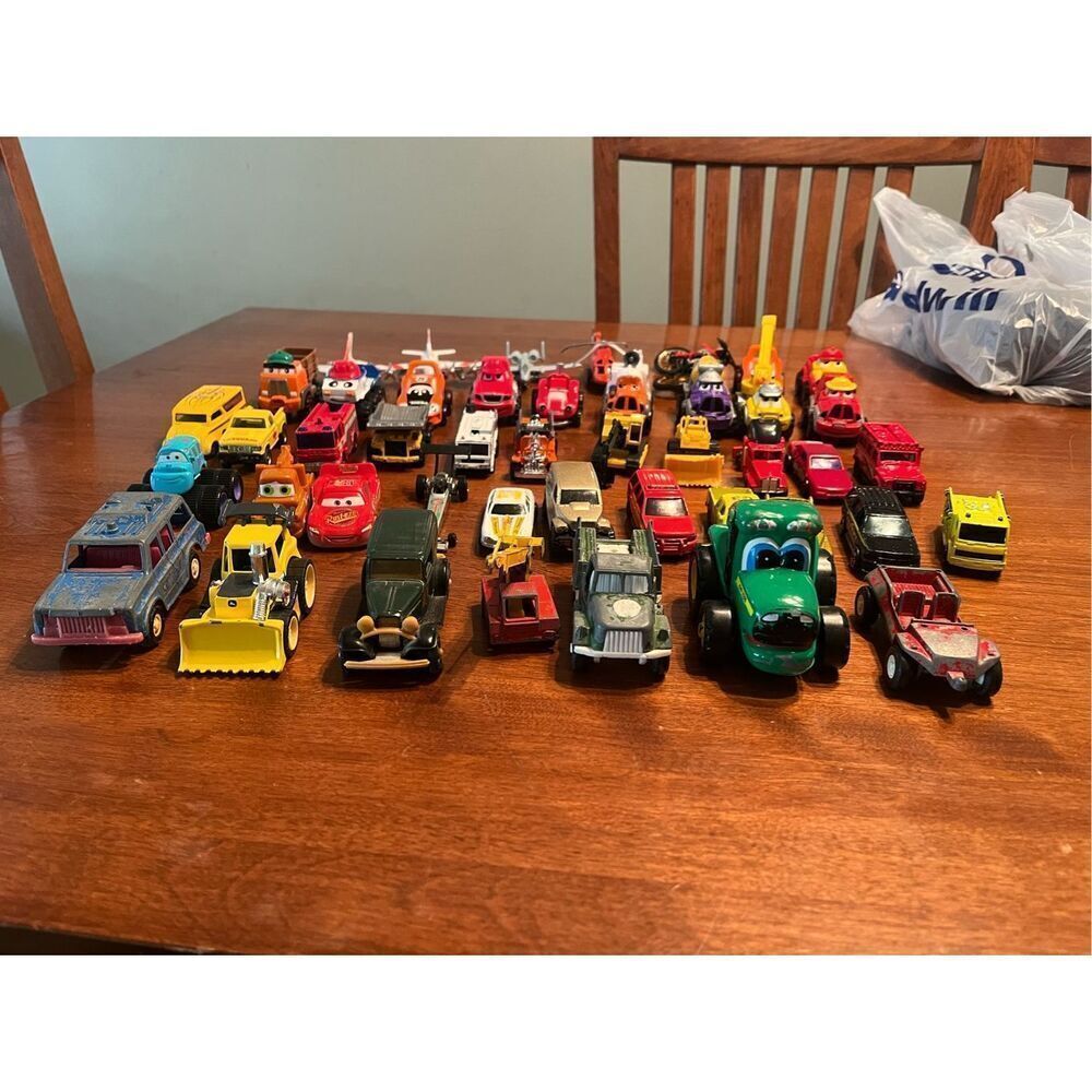 Lot of 45 ERTL, Tonka, Matchbox,Hotwheels, Vintage Cars, Trucks, Planes, etc.  M - Picture 2 of 6